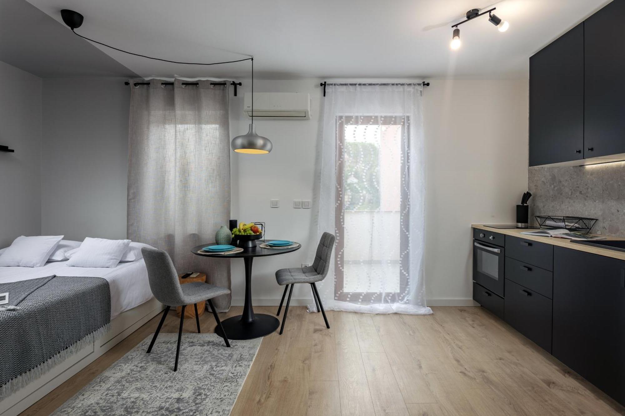 Agostini - Contactless Apartments Vukovarska 里耶卡 外观 照片