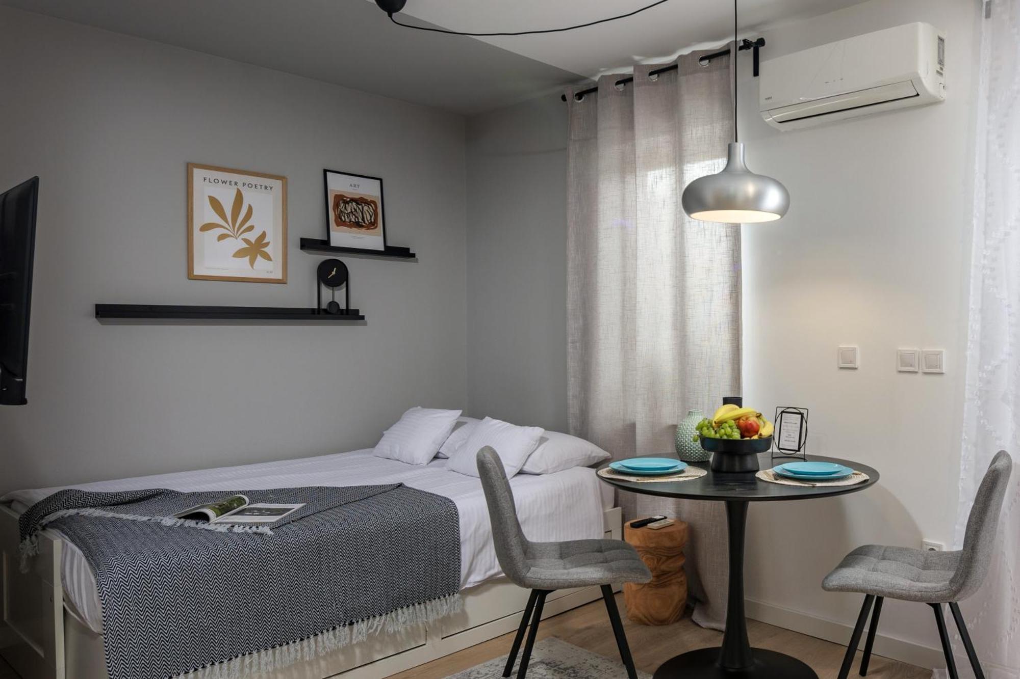 Agostini - Contactless Apartments Vukovarska 里耶卡 外观 照片